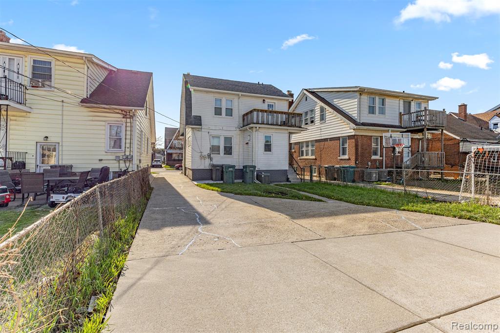 main property photo 43