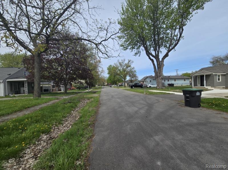 main property photo 4