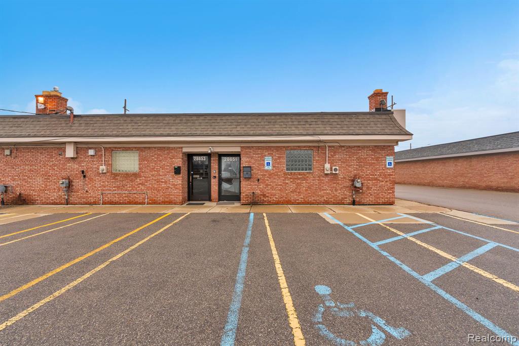 main property photo 9