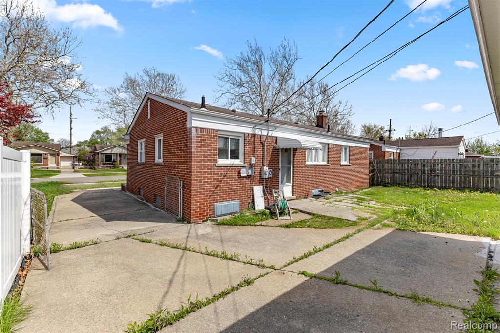 main property photo 24