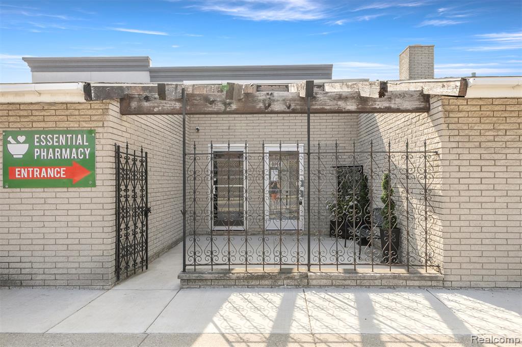 main property photo 35