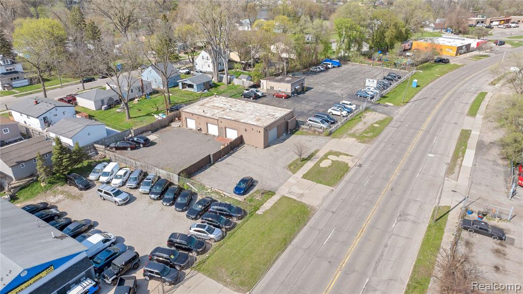 main property photo 13