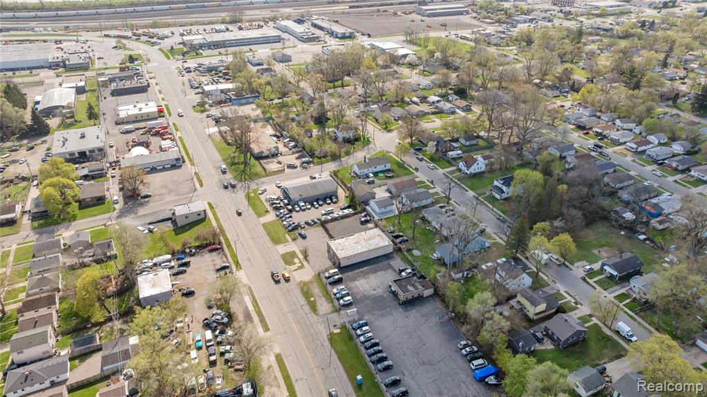 main property photo 16
