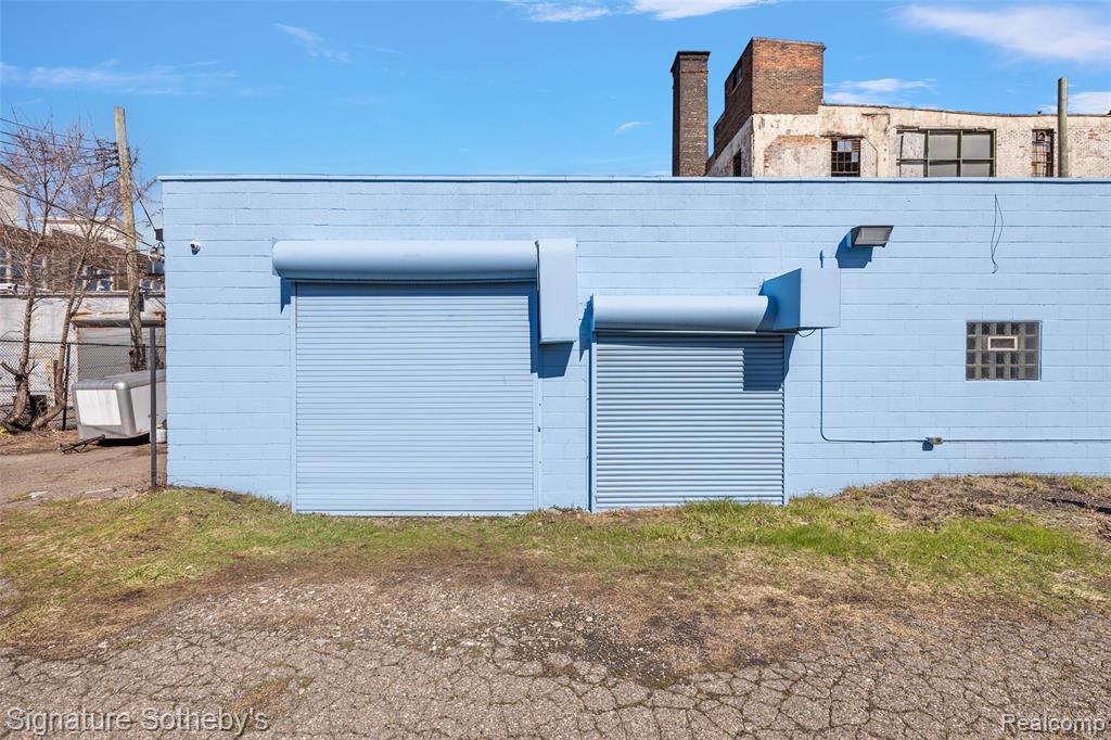 main property photo 8