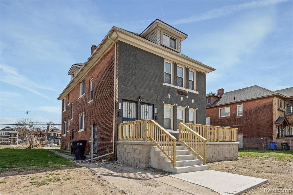 main property photo 19