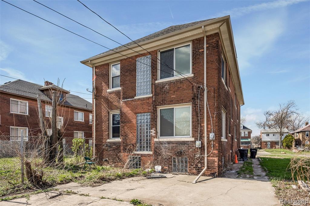 main property photo 21