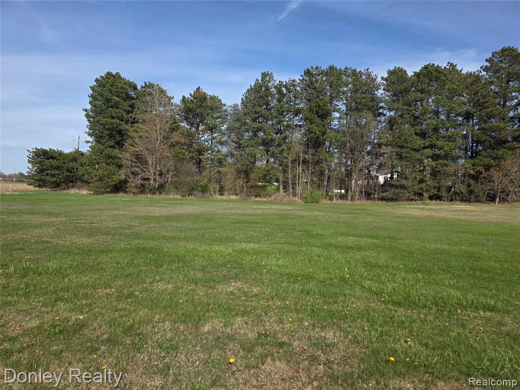 main property photo 28