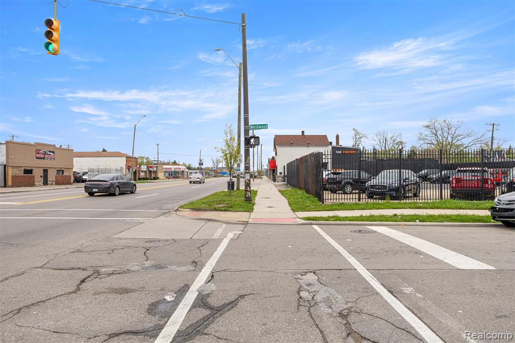 main property photo 44