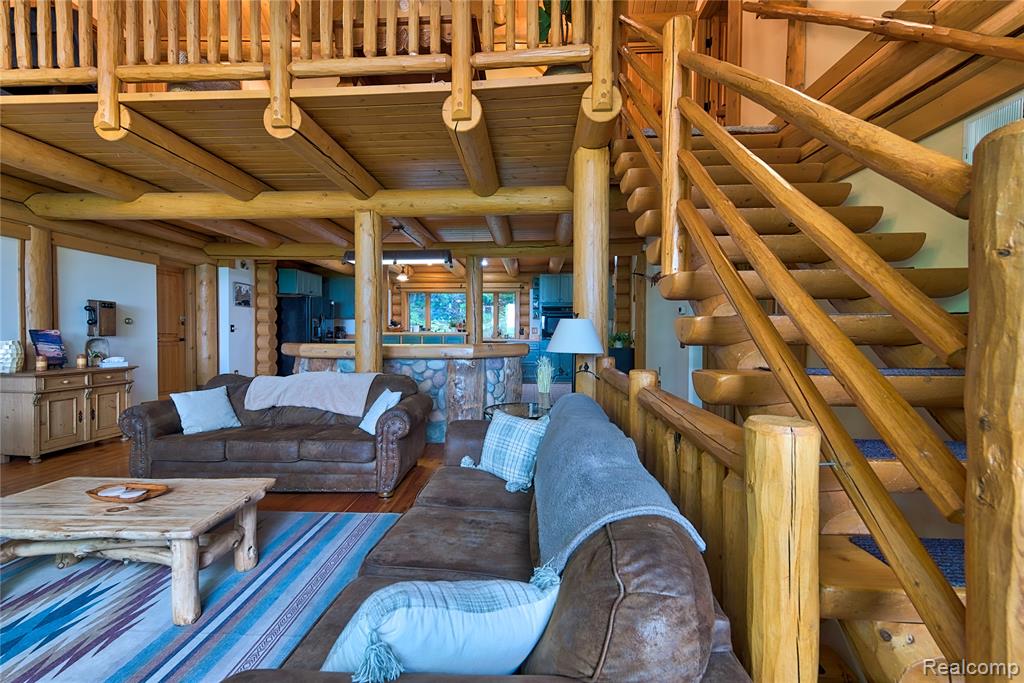 main property photo 50
