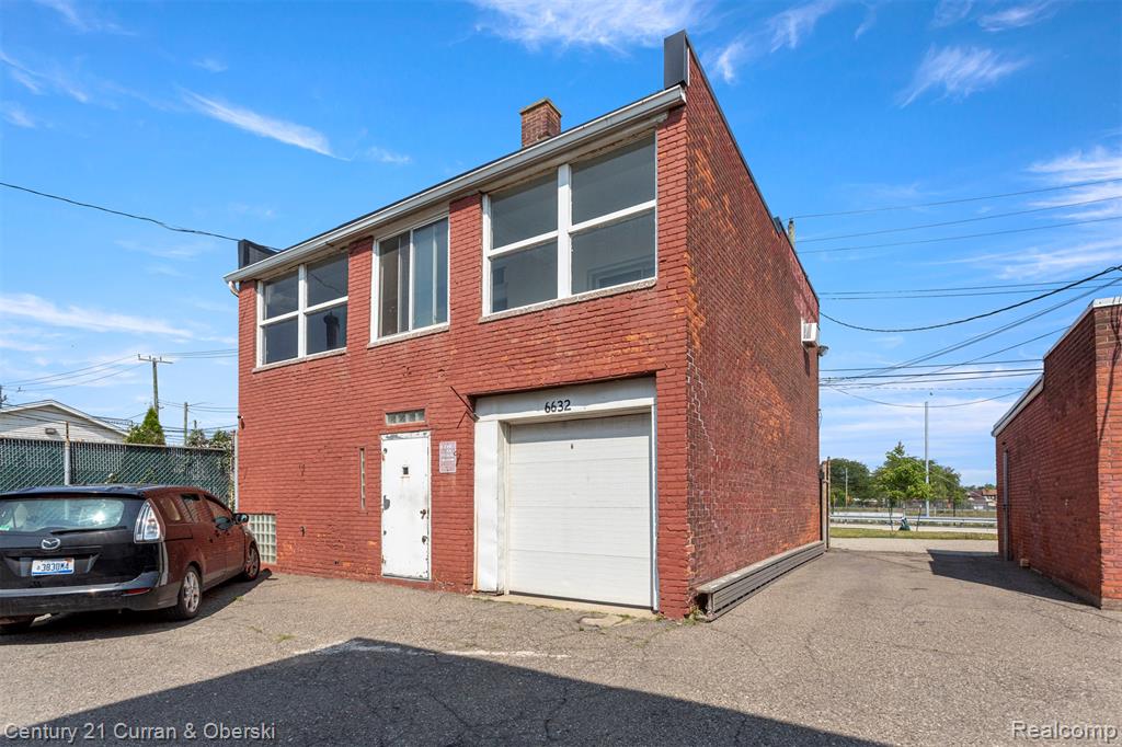 main property photo 23