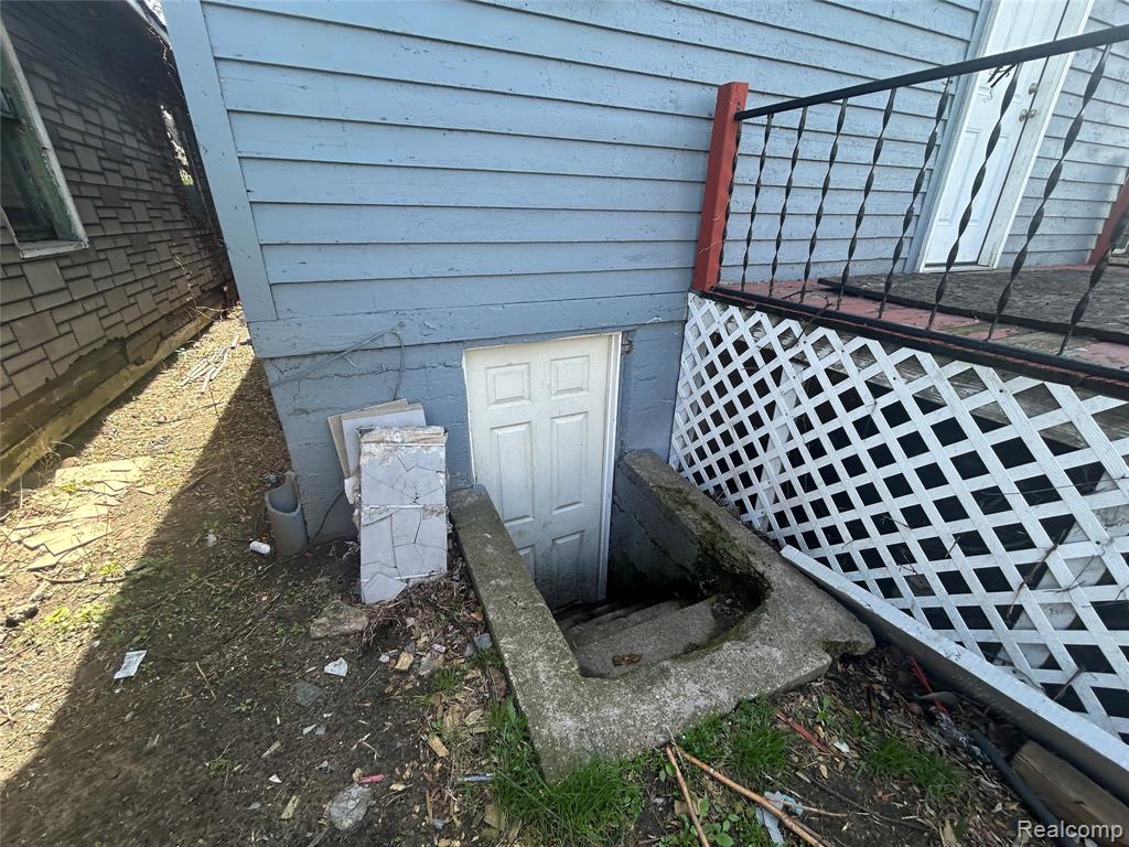 main property photo 18