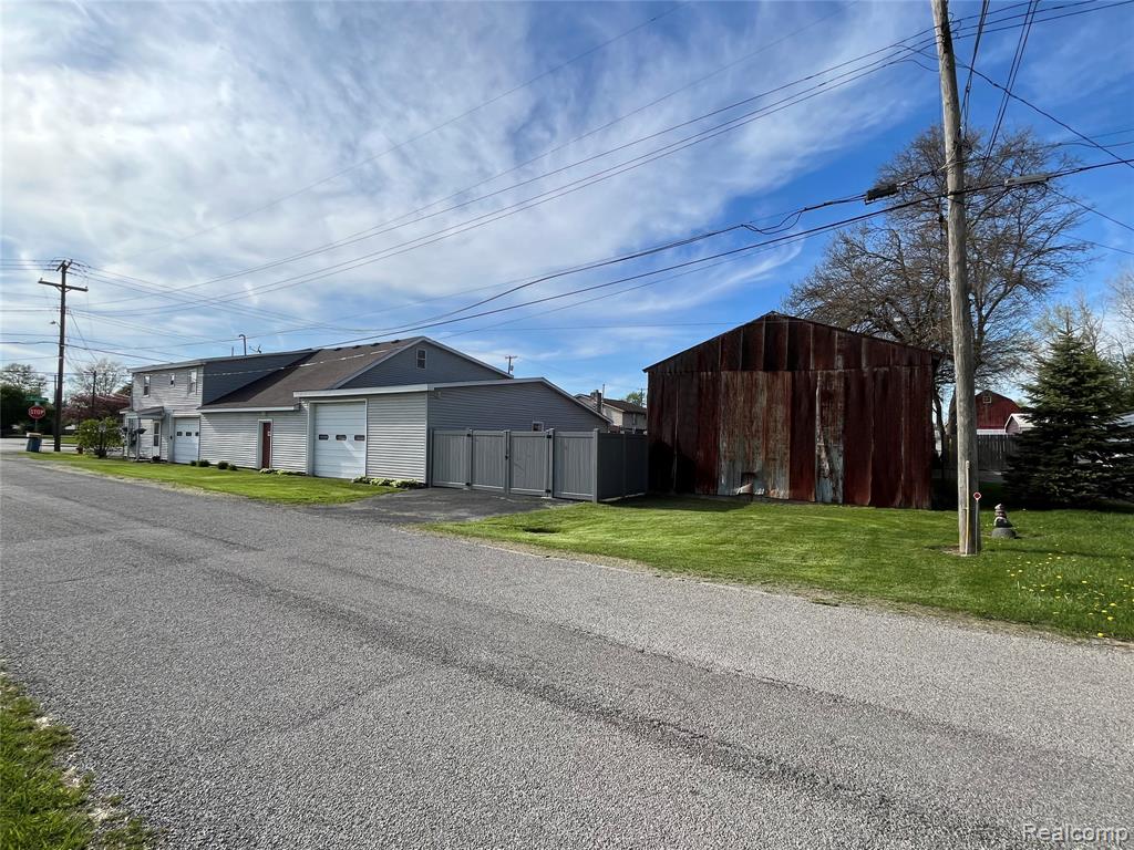 main property photo 95