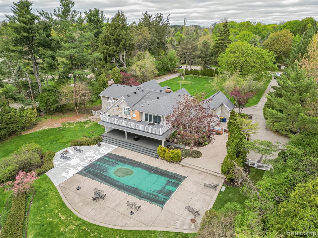 main property photo 3