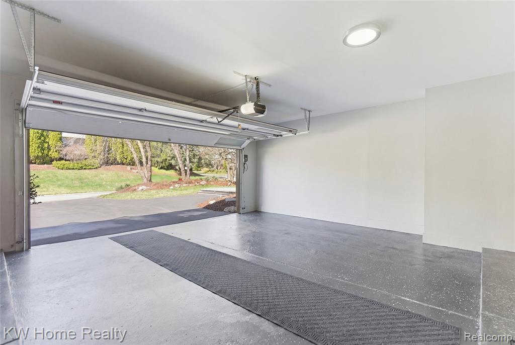 main property photo 67