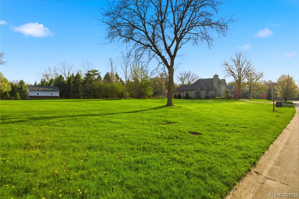 main property photo 3