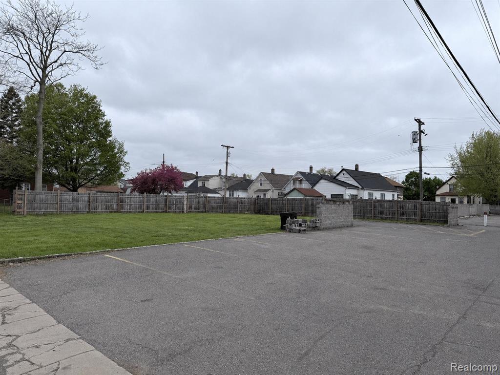 main property photo 10
