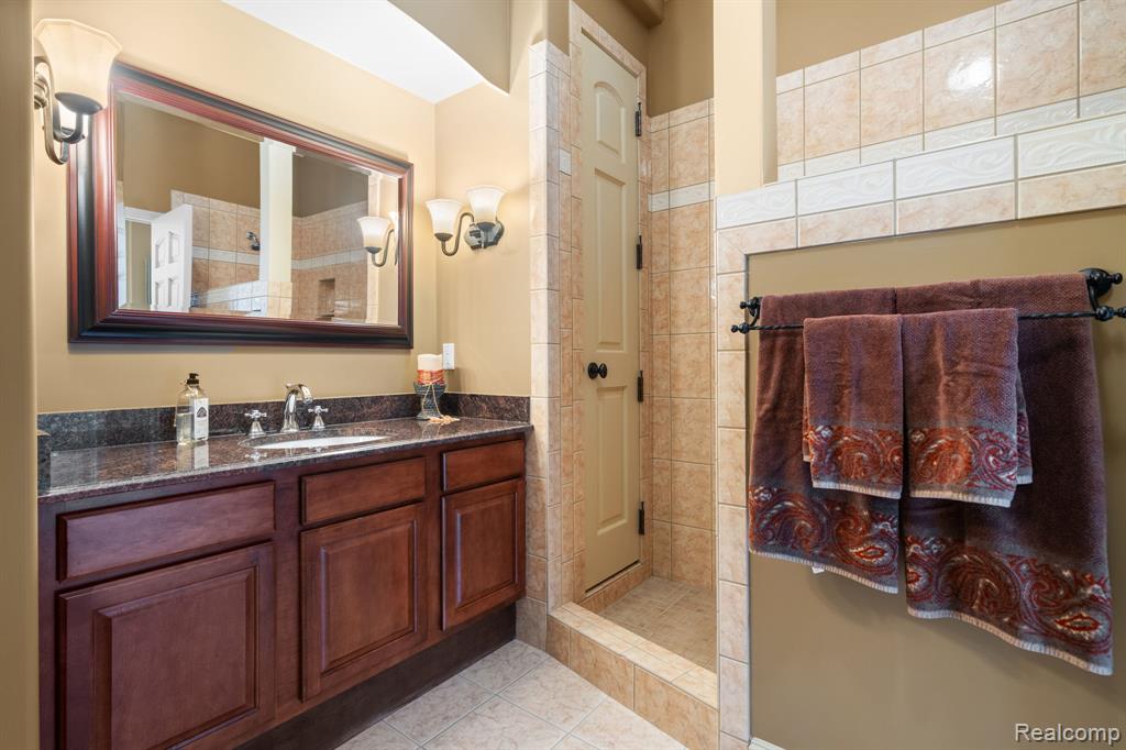 main property photo 79