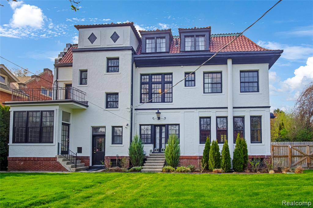 main property photo 5