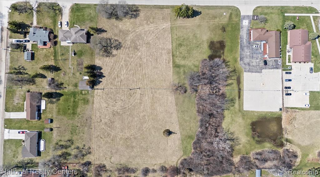 main property photo 9