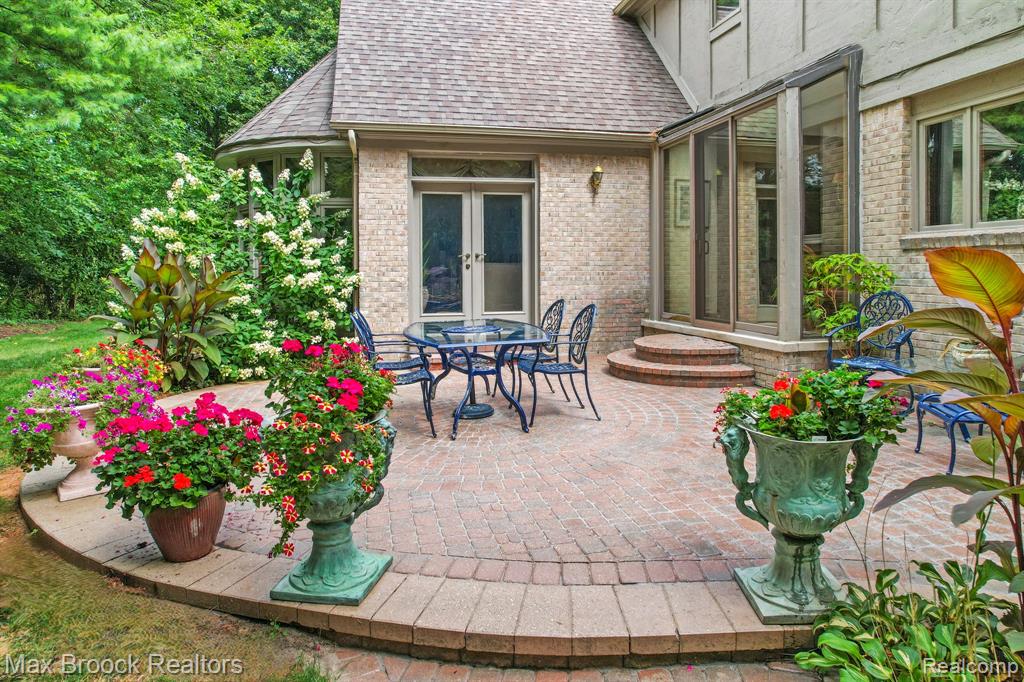 main property photo 61