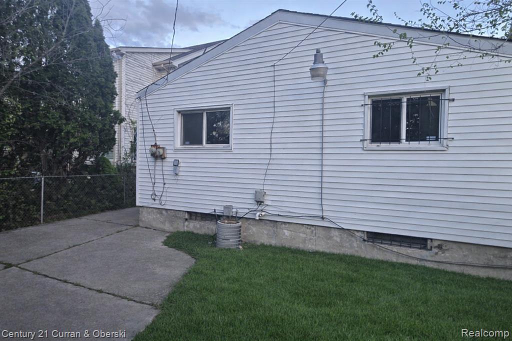 main property photo 12