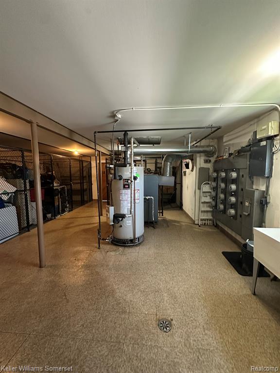 main property photo 24
