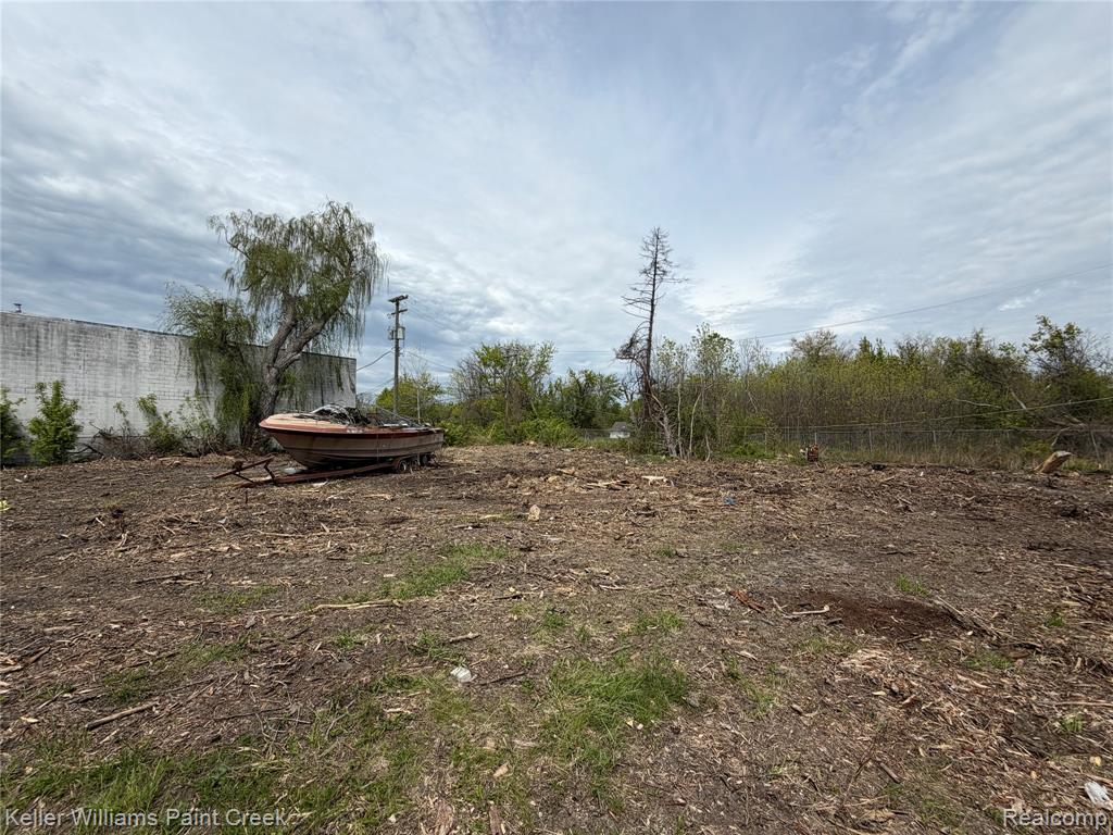 main property photo 14