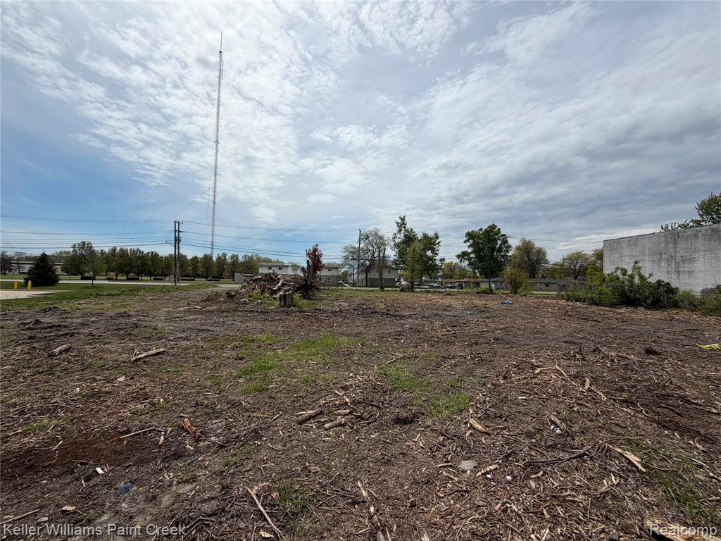 main property photo 17