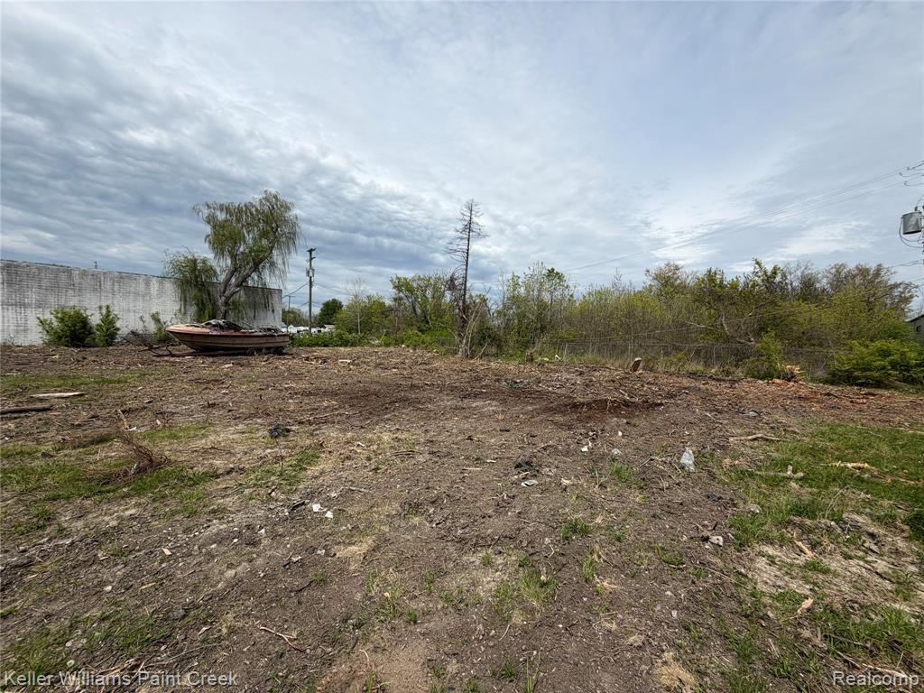 main property photo 24