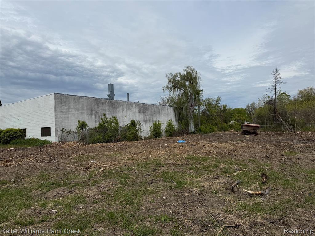 main property photo 8