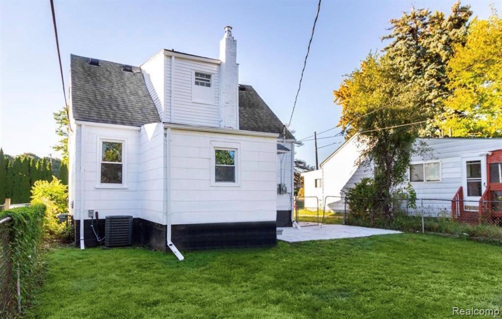 main property photo 24