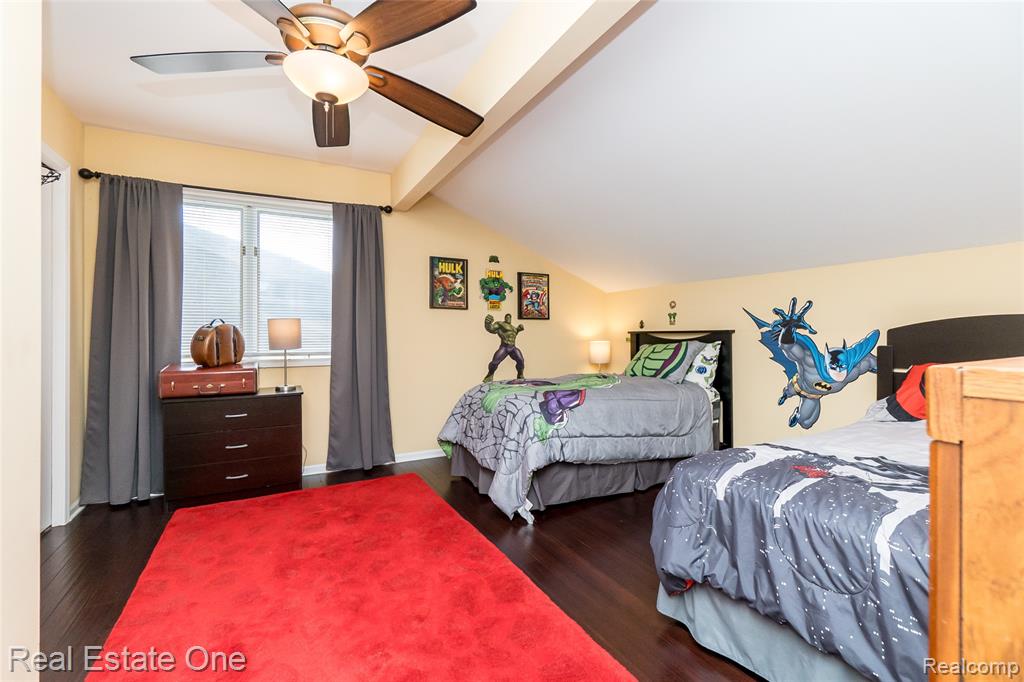 main property photo 49