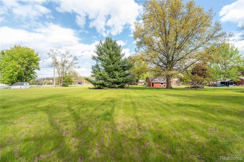 main property photo 27