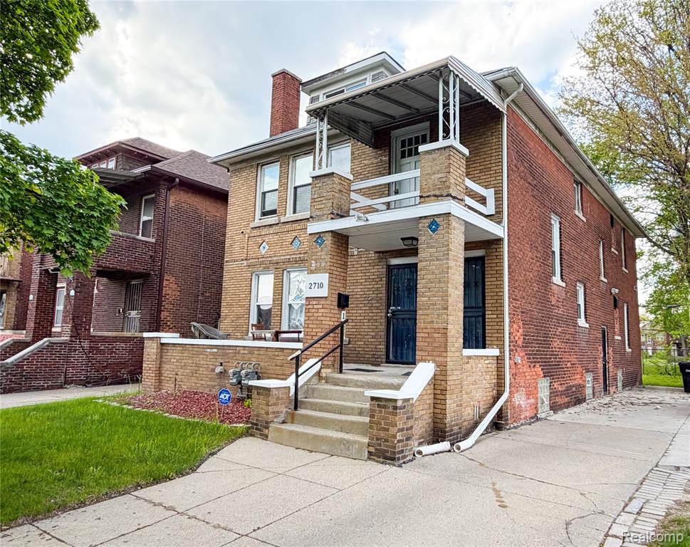 main property photo 14