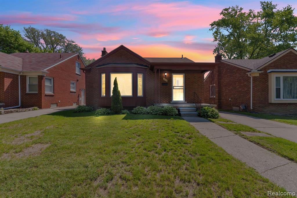 main property photo 13