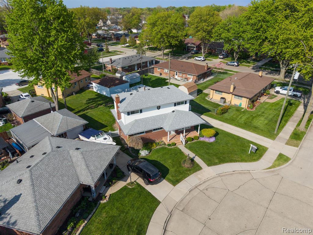 main property photo 49