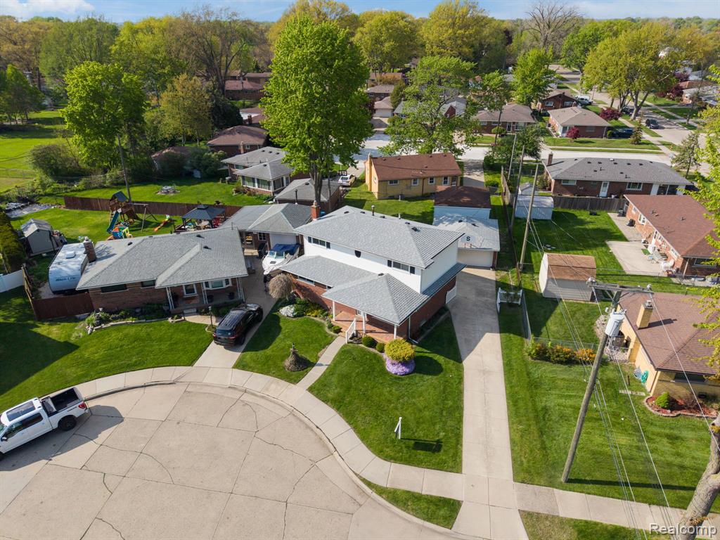 main property photo 51