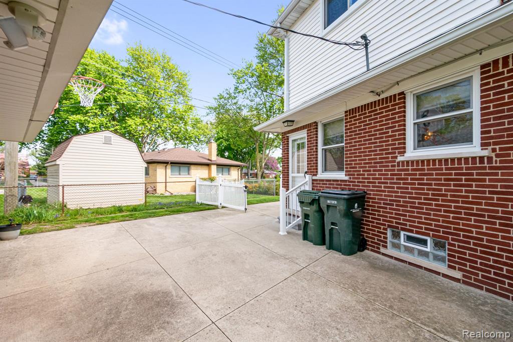 main property photo 6