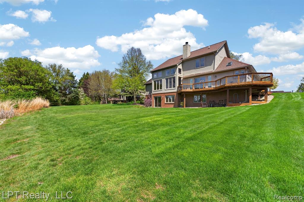 main property photo 32
