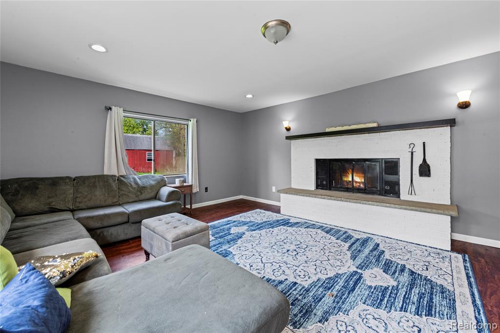 property viewer photo 20