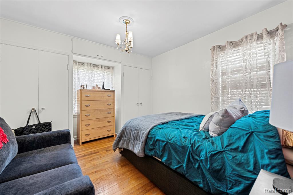 property viewer photo 7