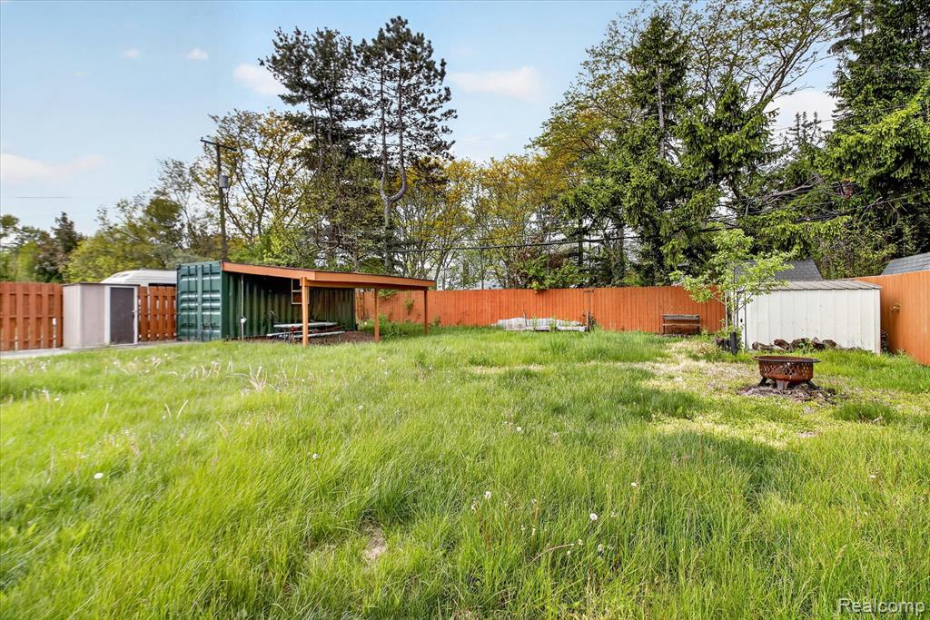 main property photo 41