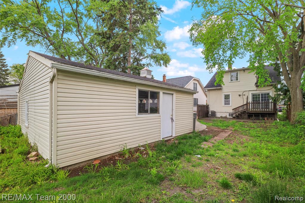 main property photo 4