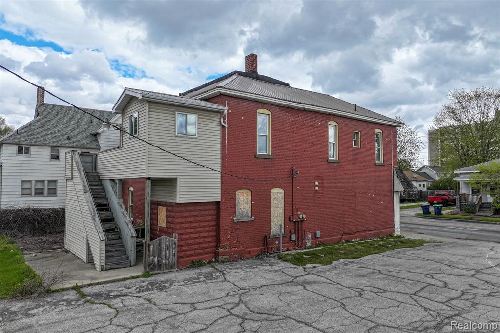 main property photo 3
