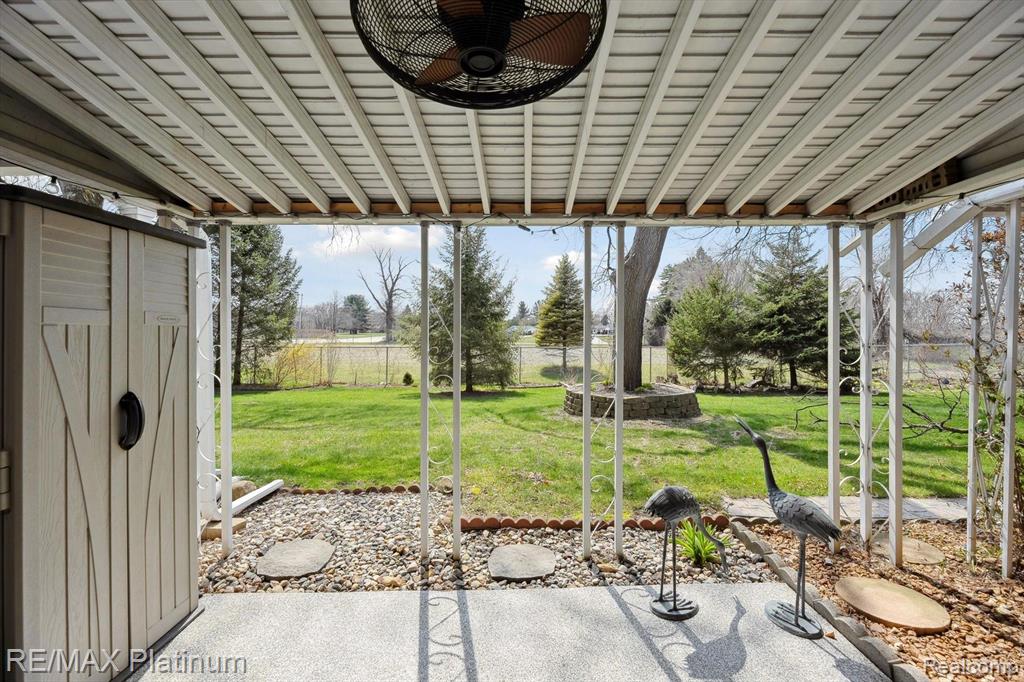main property photo 37
