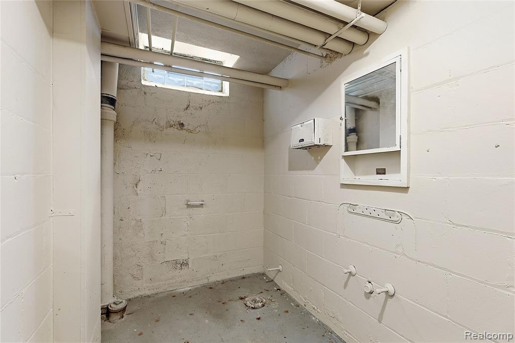 main property photo 94