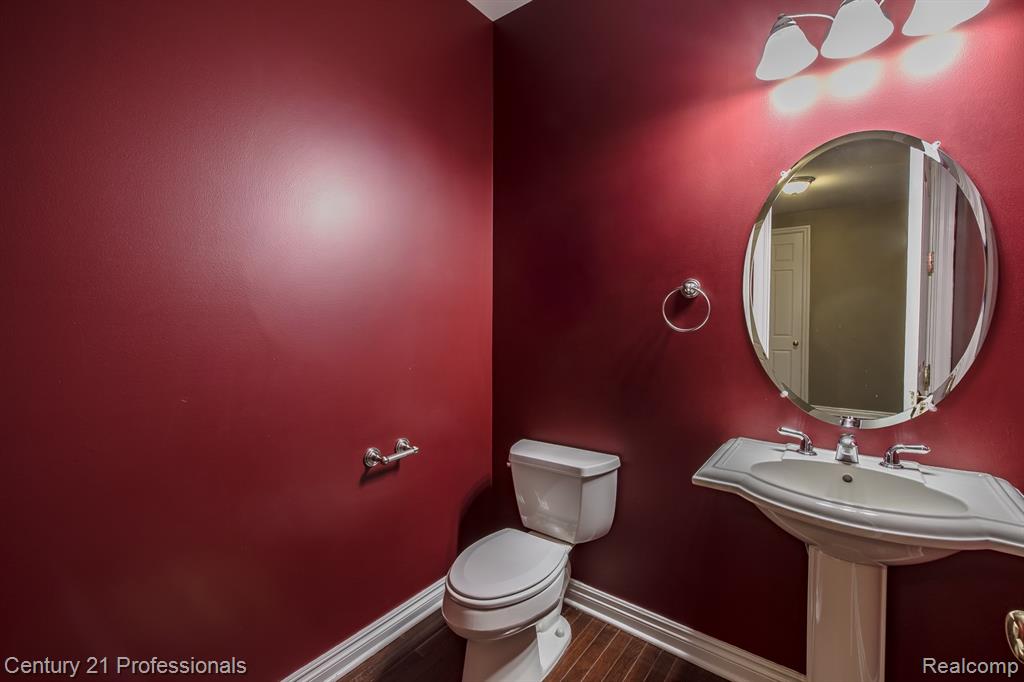 main property photo 24