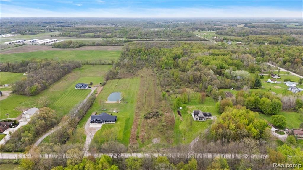 main property photo 17