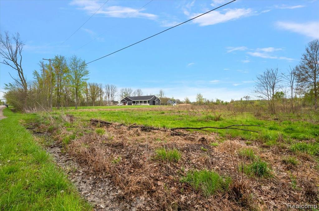 main property photo 5