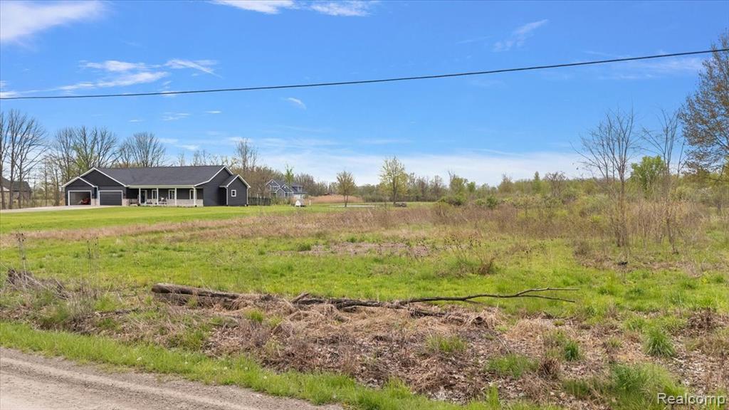 main property photo 9